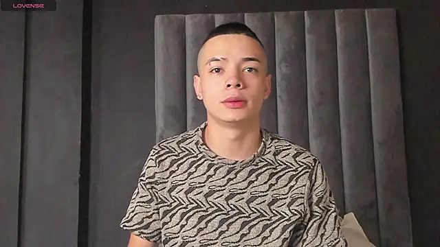 Snapshot of Adam_Thomass_1 chatting on February 9, 2025, 12:52 pm Adam Thomass 1 online show from February 9, 2025, 12:52 pm