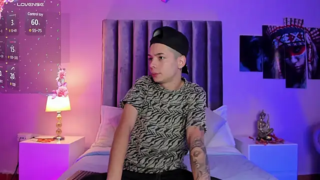 Snapshot of Adam_Thomass_1 chatting on February 1, 2025, 12:26 pm Adam Thomass 1 online show from February 1, 2025, 12:26 pm