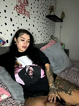 tempzzz12 online show from October 13, 2025, 7:21 am