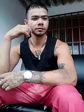 Niick01  online show from April 13, 2026, 5:39 pm