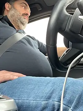 fuocovivo4 online show from February 10, 2025, 1:33 pm