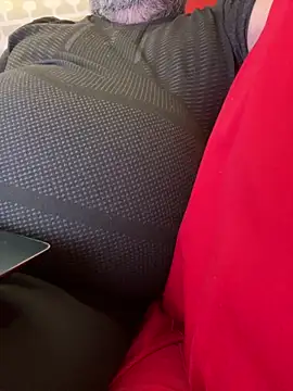 fuocovivo4 online show from March 2, 2025, 8:57 pm