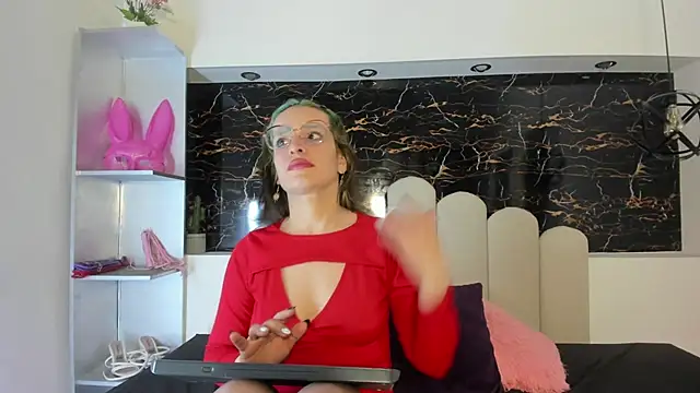 Snapshot of Annyrosee chatting on September 26, 2025, 8:38 pm Annyrosee online show from September 26, 2025, 8:38 pm