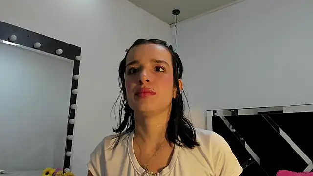 Snapshot of Annyrosee chatting on March 6, 2025, 8:37 pm Annyrosee online show from March 6, 2025, 8:37 pm