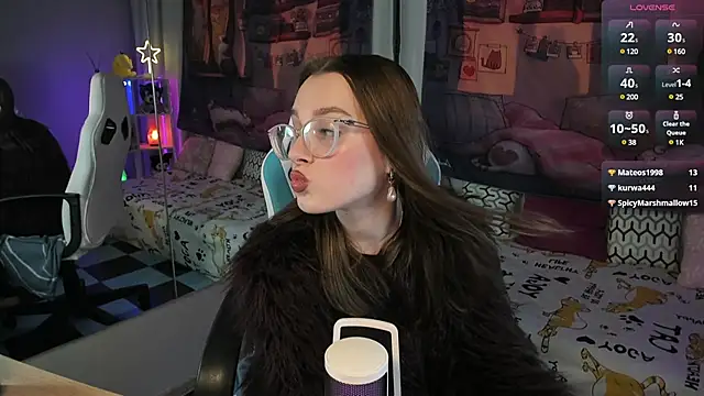 kaisajenner online show from February 19, 2025, 7:48 pm