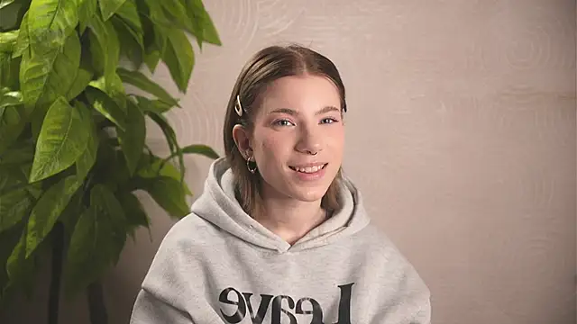 FeliceDendy online show from February 2, 2025, 10:46 am