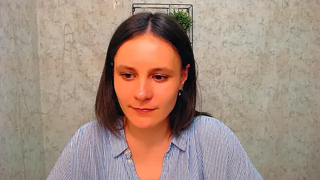 Snapshot of ValeriaHeart_ chatting on February 21, 2025, 3:43 pm ValeriaHeart online show from February 21, 2025, 3:43 pm