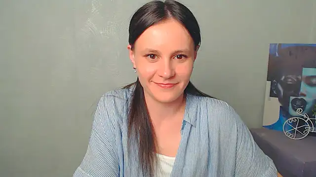 Snapshot of ValeriaHeart_ chatting on March 22, 2025, 2:36 pm ValeriaHeart online show from March 22, 2025, 2:36 pm