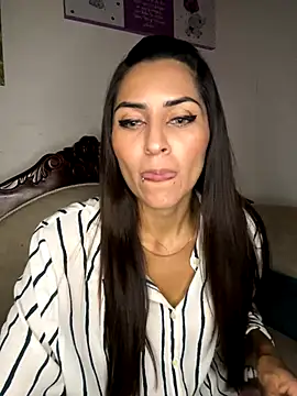 Snapshot of Sofiadelacruz chatting on October 3, 2025, 10:33 pm Sofiadelacruz online show from October 3, 2025, 10:33 pm