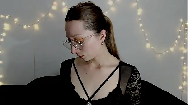 Snapshot of Carlin_Diaz chatting on March 23, 2026, 10:31 pm Carlin Diaz online show from March 23, 2026, 10:31 pm