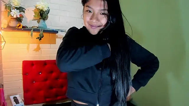 Snapshot of ScarletKray chatting on March 13, 2025, 1:32 am ScarletKray online show from March 13, 2025, 1:32 am