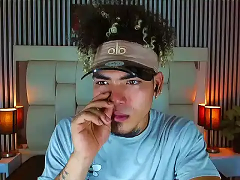 LihanJor 23 online show from October 26, 2025, 1:22 pm