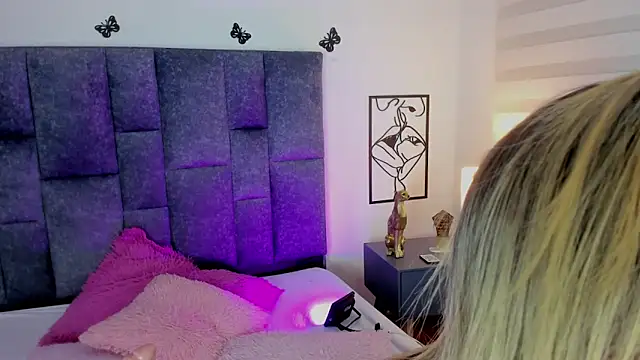 Snapshot of Violetta_Ficher chatting on January 17, 2026, 2:15 am Violetta Ficher online show from January 17, 2026, 2:15 am