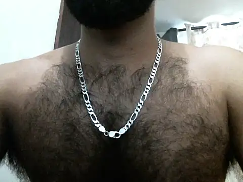 Snapshot of indianhairybull chatting on March 6, 2026, 5:02 am indianhairybull online show from March 6, 2026, 5:02 am