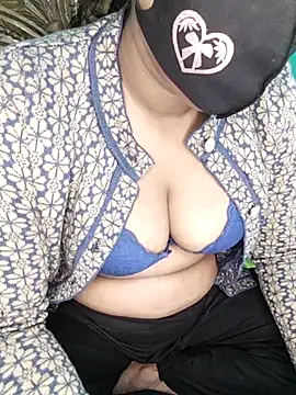 monekhan123 online show from January 13, 2026, 3:38 pm