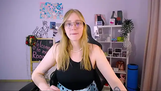 VeronicaAndersen online show from February 4, 2025, 9:49 am