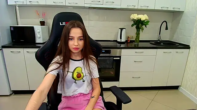 Kami lovely online show from February 19, 2025, 12:35 am