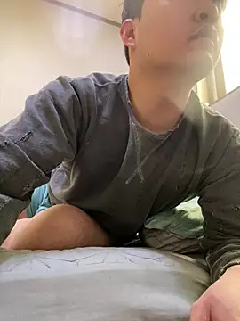 offwhite777 online show from February 21, 2025, 1:33 am