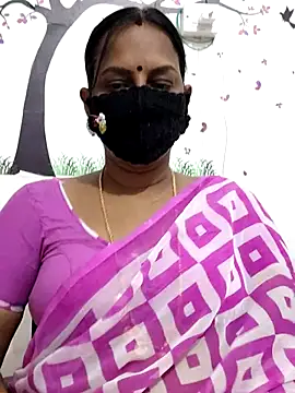 Snapshot of Tamil_Meera12 chatting on May 2, 2026, 3:56 am Tamil Meera12 online show from May 2, 2026, 3:56 am