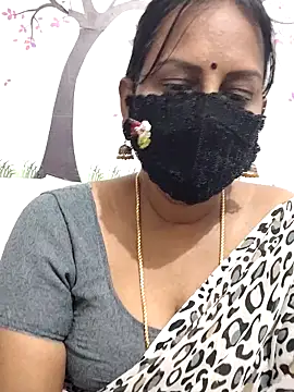 Snapshot of Tamil_Meera12 chatting on May 19, 2026, 3:02 am Tamil Meera12 online show from May 19, 2026, 3:02 am