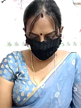Snapshot of Tamil_Meera12 chatting on April 22, 2026, 4:52 am Tamil Meera12 online show from April 22, 2026, 4:52 am