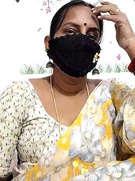 Snapshot of Tamil_Meera12 chatting on April 28, 2026, 3:22 am Tamil Meera12 online show from April 28, 2026, 3:22 am