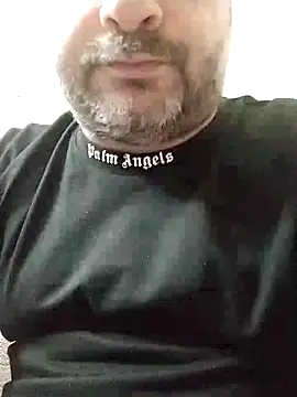 Snapshot of NAvoglia chatting on March 6, 2025, 12:32 am NAvoglia online show from March 6, 2025, 12:32 am