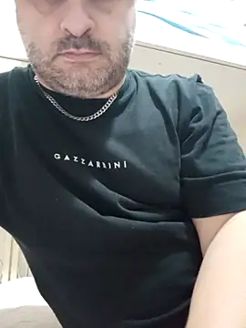 Snapshot of NAvoglia chatting on June 14, 2026, 4:41 pm NAvoglia online show from June 14, 2026, 4:41 pm