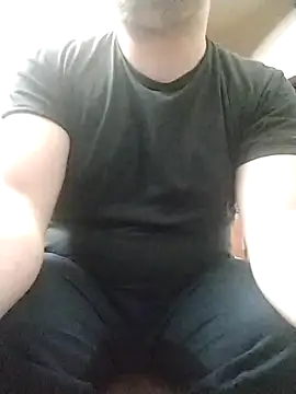 Snapshot of NAvoglia chatting on February 19, 2025, 11:36 pm NAvoglia online show from February 19, 2025, 11:36 pm