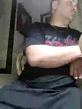 Snapshot of NAvoglia chatting on September 26, 2025, 7:32 pm NAvoglia online show from September 26, 2025, 7:32 pm