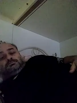 Snapshot of NAvoglia chatting on October 5, 2025, 3:03 pm NAvoglia online show from October 5, 2025, 3:03 pm