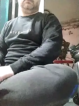 Snapshot of NAvoglia chatting on March 2, 2025, 4:58 pm NAvoglia online show from March 2, 2025, 4:58 pm