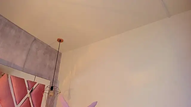 Snapshot of Raichell_ chatting on February 13, 2025, 5:58 am Raichell online show from February 13, 2025, 5:58 am