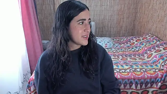 Snapshot of __leaa chatting on February 2, 2026, 7:02 pm leaa online show from February 2, 2026, 7:02 pm