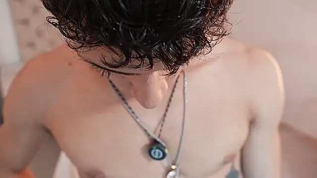 JhoanLeandro online show from February 8, 2026, 5:16 am