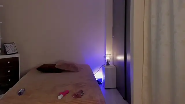 Snapshot of leahaltomm chatting on March 15, 2025, 11:28 pm leahaltomm online show from March 15, 2025, 11:28 pm