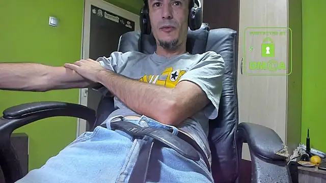 Snapshot of BigCumShoot chatting on November 20, 2025, 5:08 am BigCumShoot online show from November 20, 2025, 5:08 am