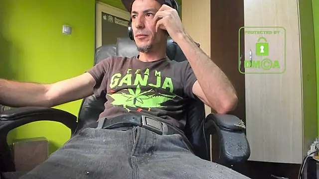 Snapshot of BigCumShoot chatting on November 14, 2025, 7:23 am BigCumShoot online show from November 14, 2025, 7:23 am