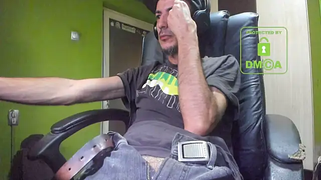 Snapshot of BigCumShoot chatting on November 16, 2025, 7:02 am BigCumShoot online show from November 16, 2025, 7:02 am