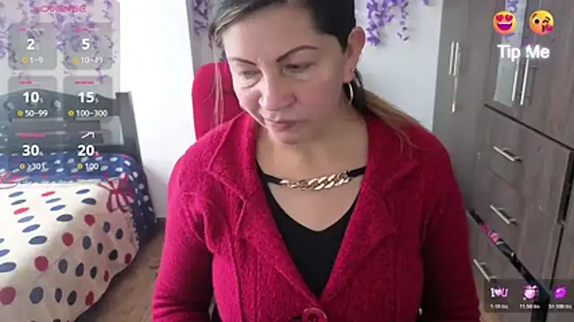 Snapshot of xxsexycutexxx chatting on December 1, 2025, 12:06 pm xxsexycutexxx online show from December 1, 2025, 12:06 pm