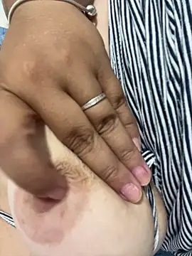 loirinha15 online show from February 1, 2025, 6:00 am