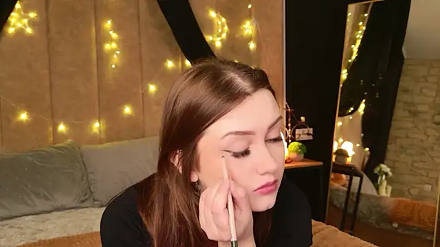 Snapshot of Kendra_Parlow chatting on February 16, 2026, 8:18 pm Kendra Parlow online show from February 16, 2026, 8:18 pm