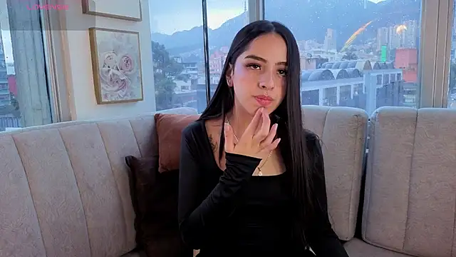 Daphne chers online show from February 6, 2026, 8:49 pm