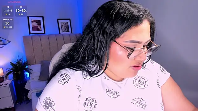 Snapshot of _michel_bbw chatting on June 10, 2026, 2:13 am michel bbw online show from June 10, 2026, 2:13 am