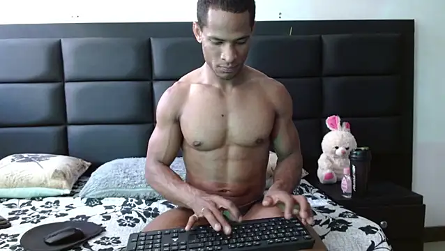 Snapshot of Dicker_77 chatting on February 13, 2025, 8:03 pm Dicker 77 online show from February 13, 2025, 8:03 pm