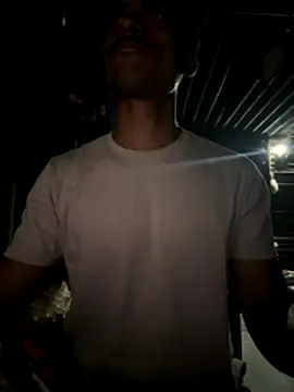 Loveinsync online show from November 28, 2025, 8:58 am