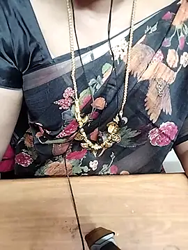 Tamil Radha online show from October 12, 2025, 5:47 pm