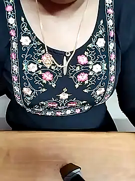 Tamil Radha online show from October 27, 2025, 5:36 pm