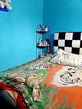 DivinaTransStrella online show from October 15, 2025, 4:37 pm