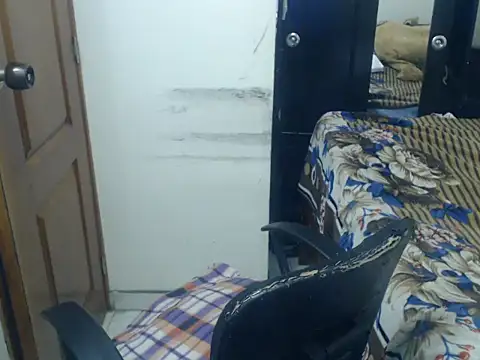 Siblleyx online show from February 17, 2026, 10:29 pm